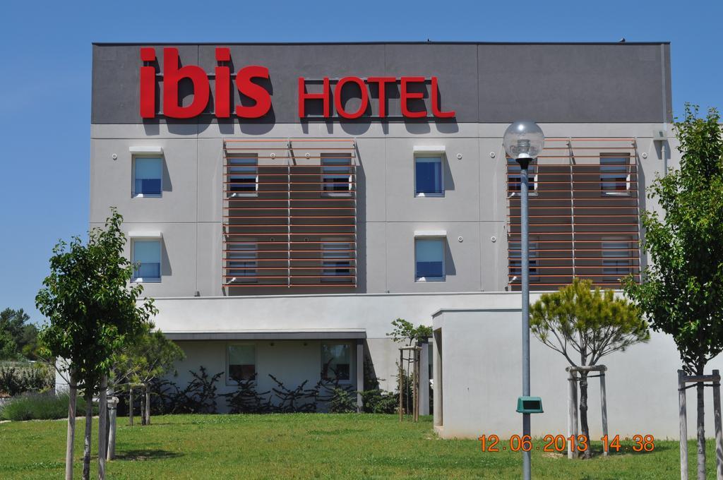 Hotel Ibis Istres Trigance Zewnętrze zdjęcie